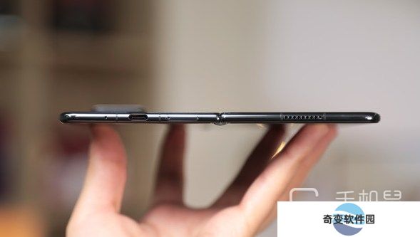 荣耀MagicVs3怎么设置图标大小？